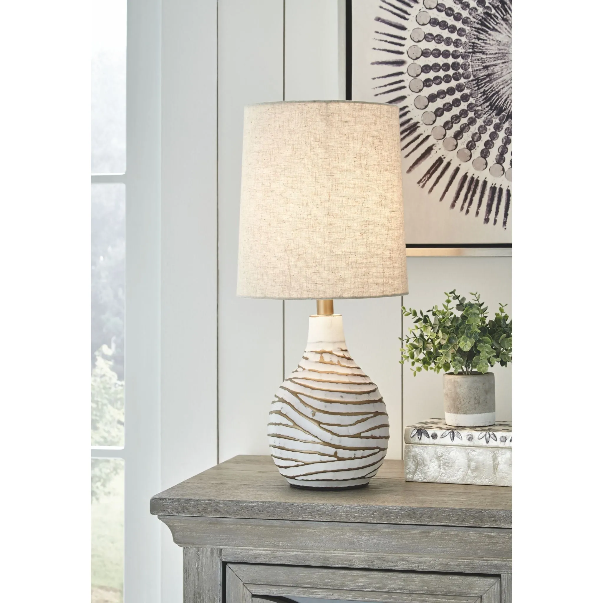 Aleela Table Lamp 21.50"