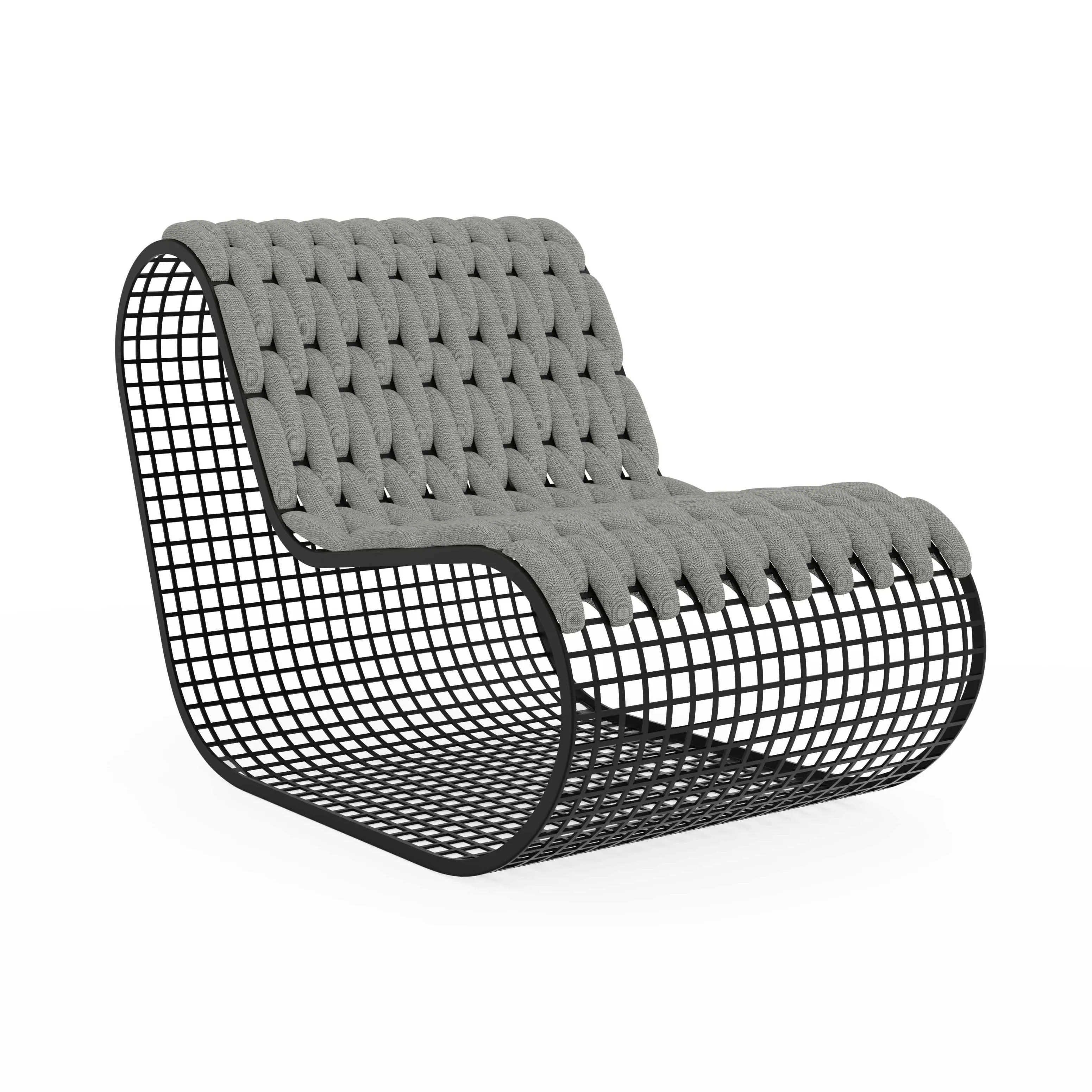 Buit Club Chair