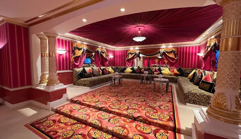Burj Al Arab Inside Tour with Gold Cappuccino at UMA Lounge