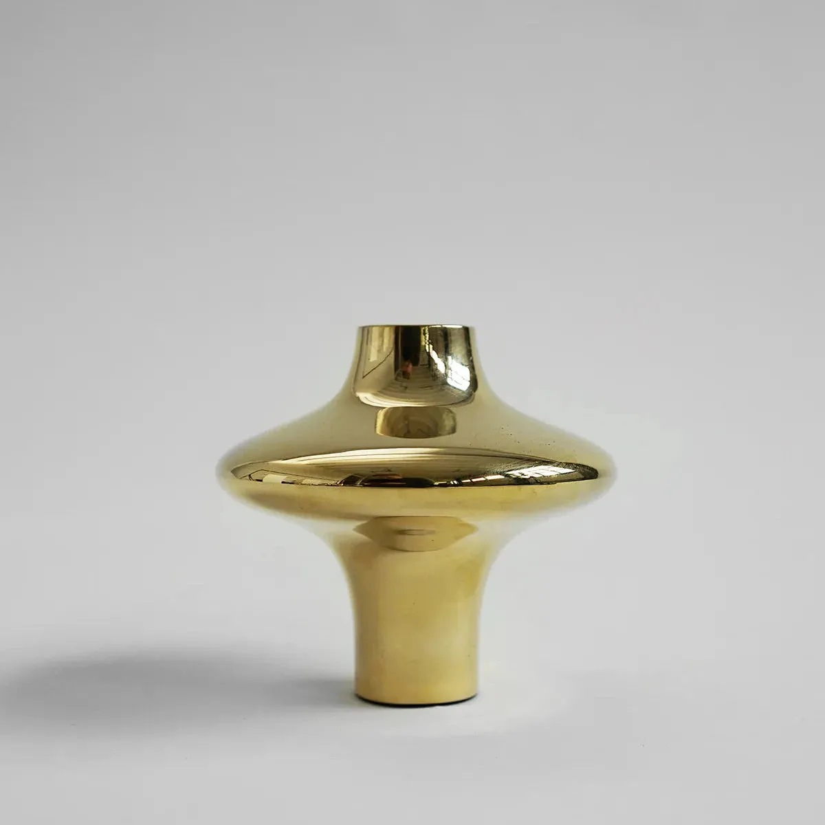 Doublet Candleholder