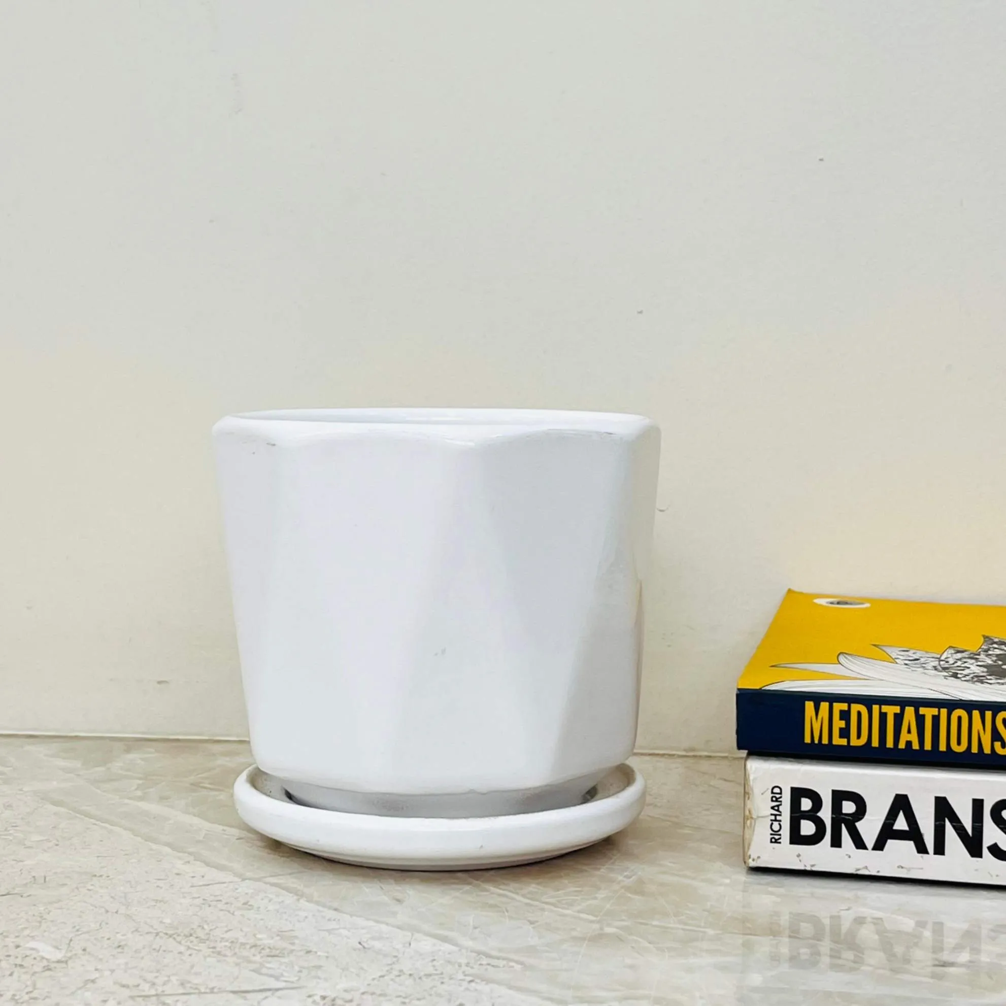 Glossy Geometric White Ceramic Pot