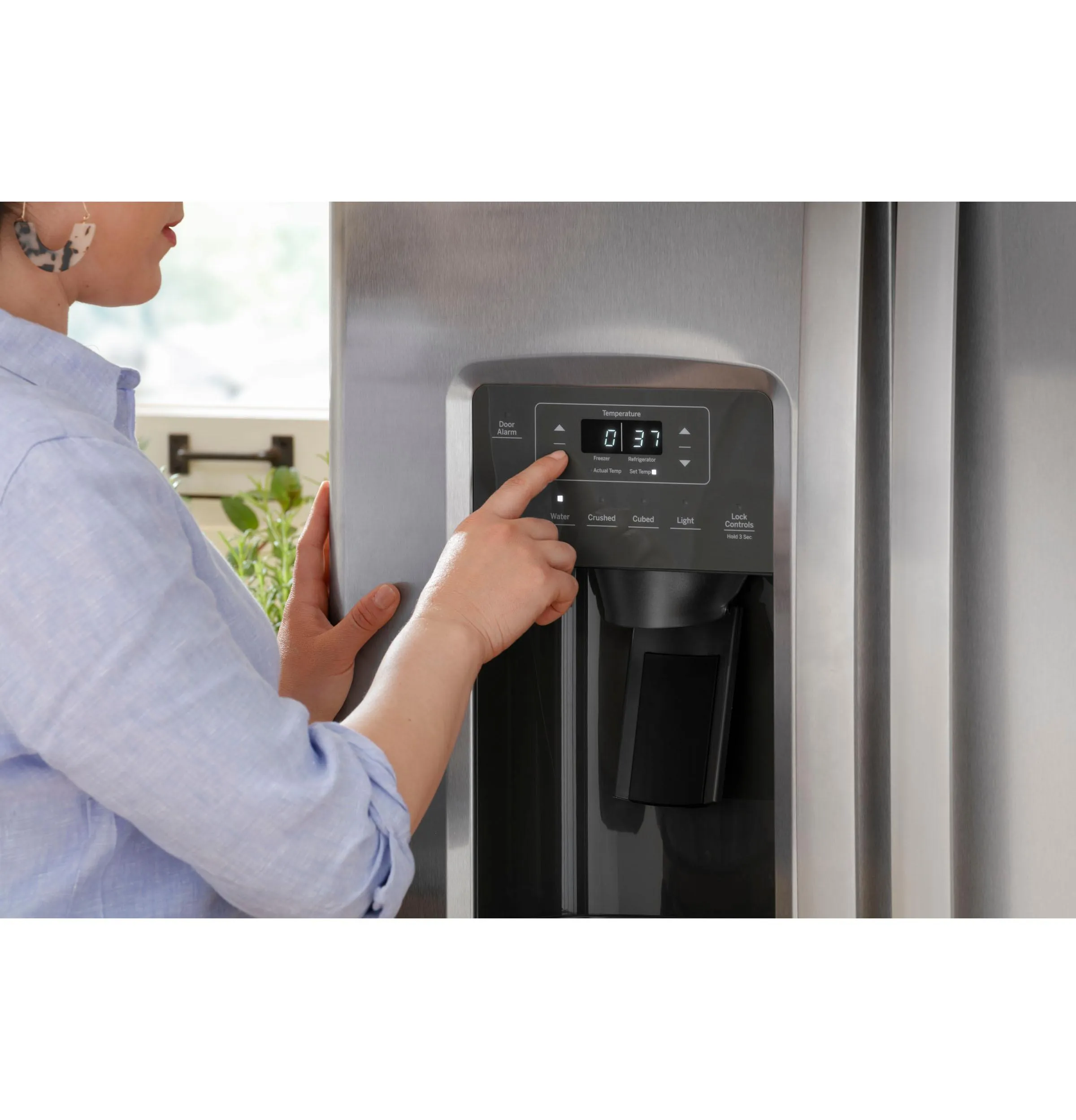 GSS25GYPFS GE® 25.3 Cu. Ft. Side-By-Side Refrigerator