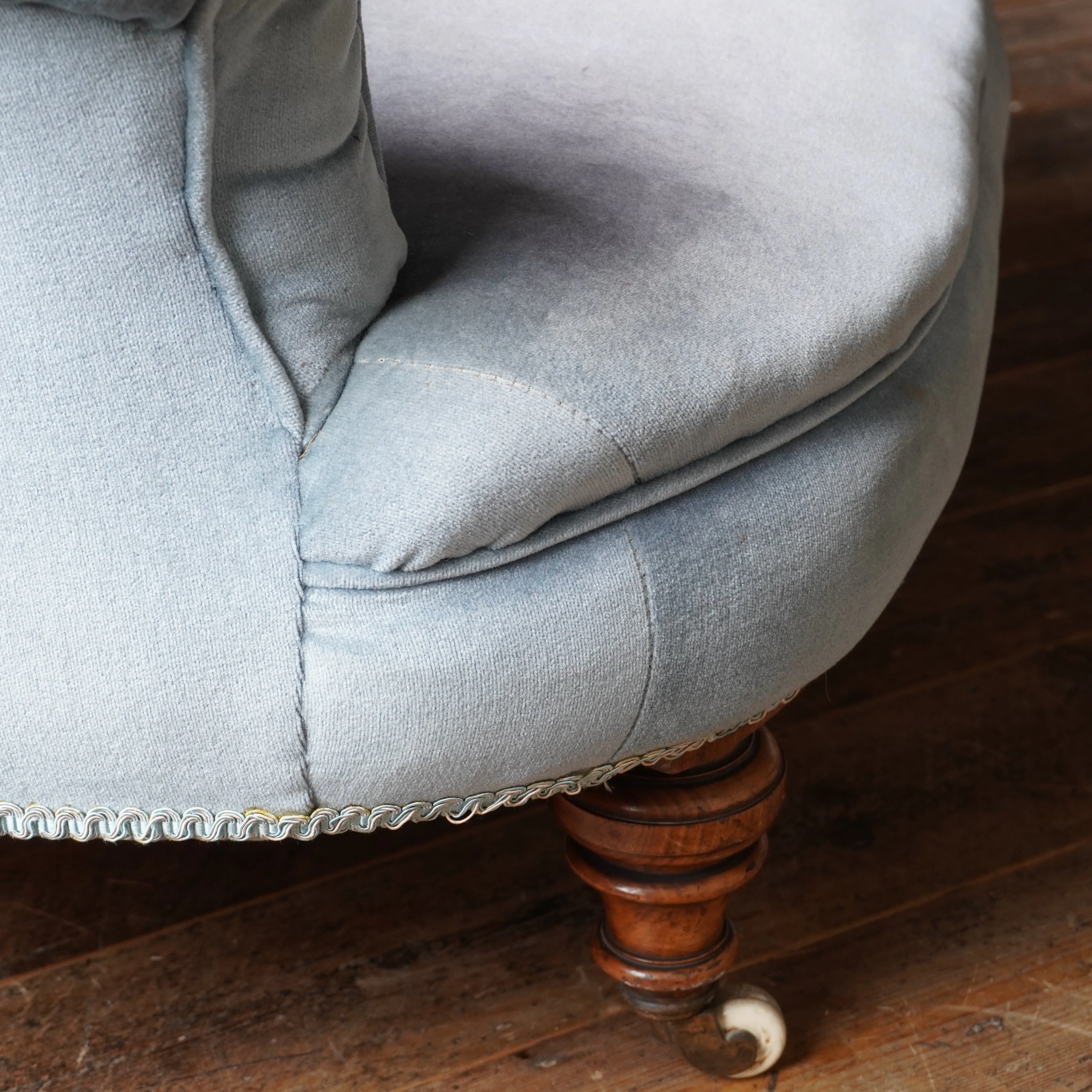 Hampton & Sons Sofa