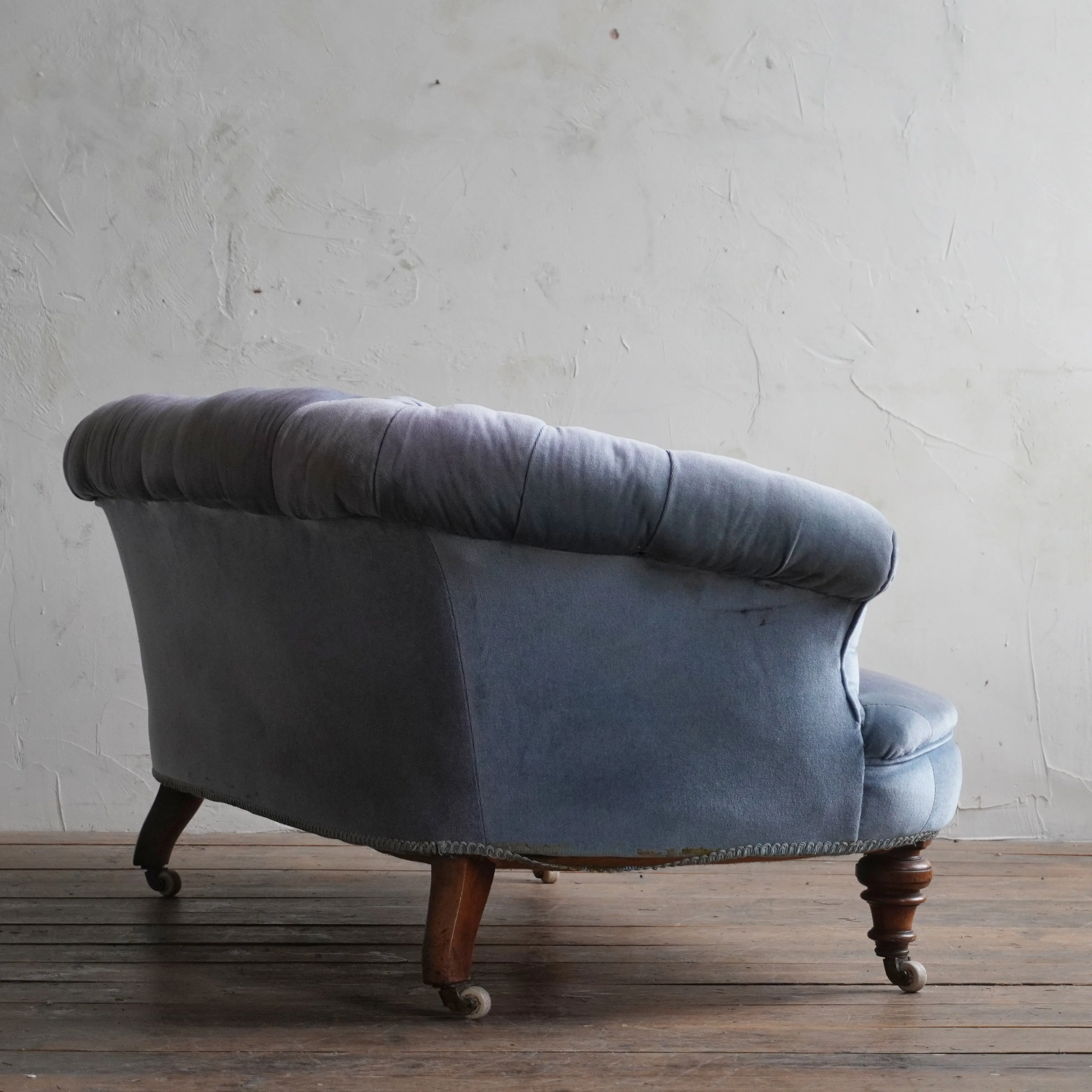 Hampton & Sons Sofa