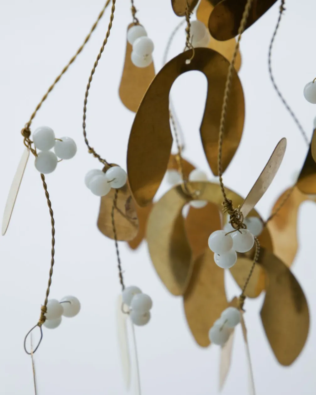 HDMisteloe Brass Hanging Ornament