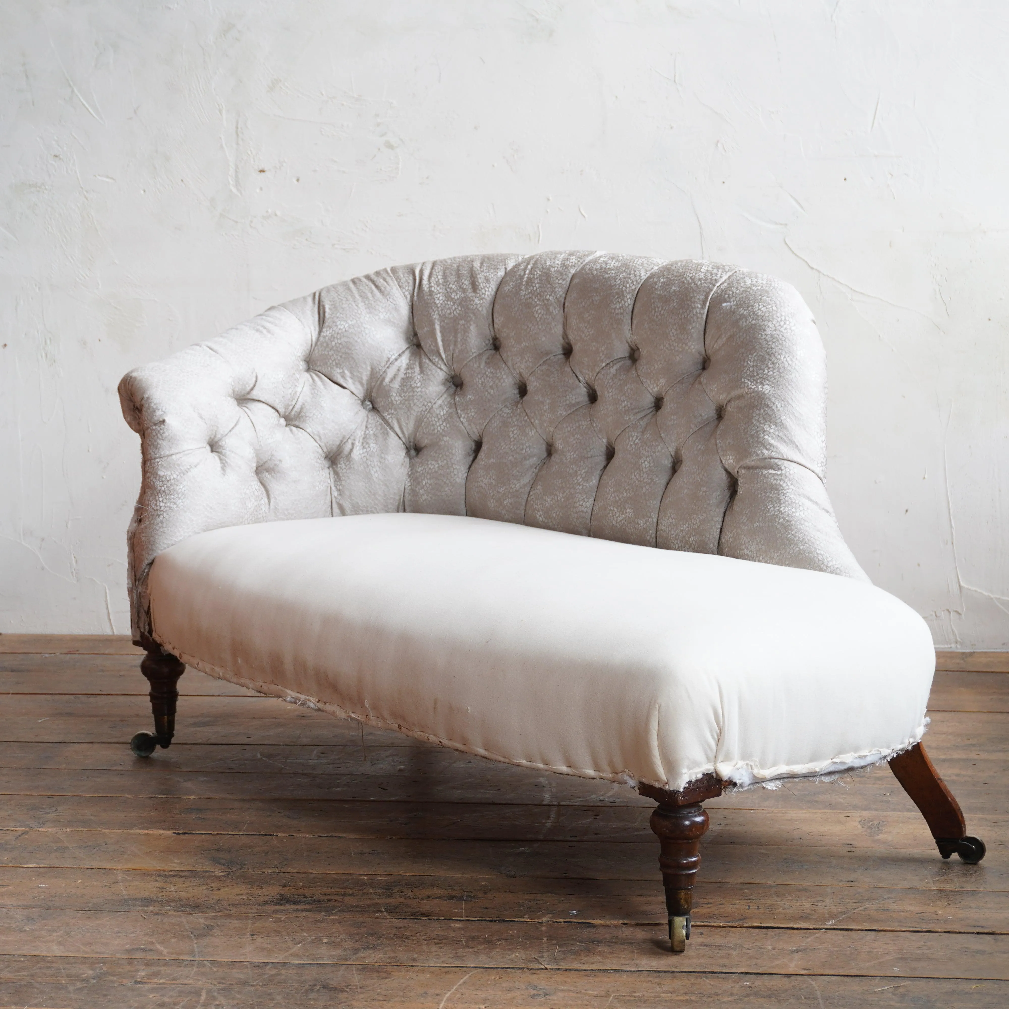 Howard and Sons Chaise Longue