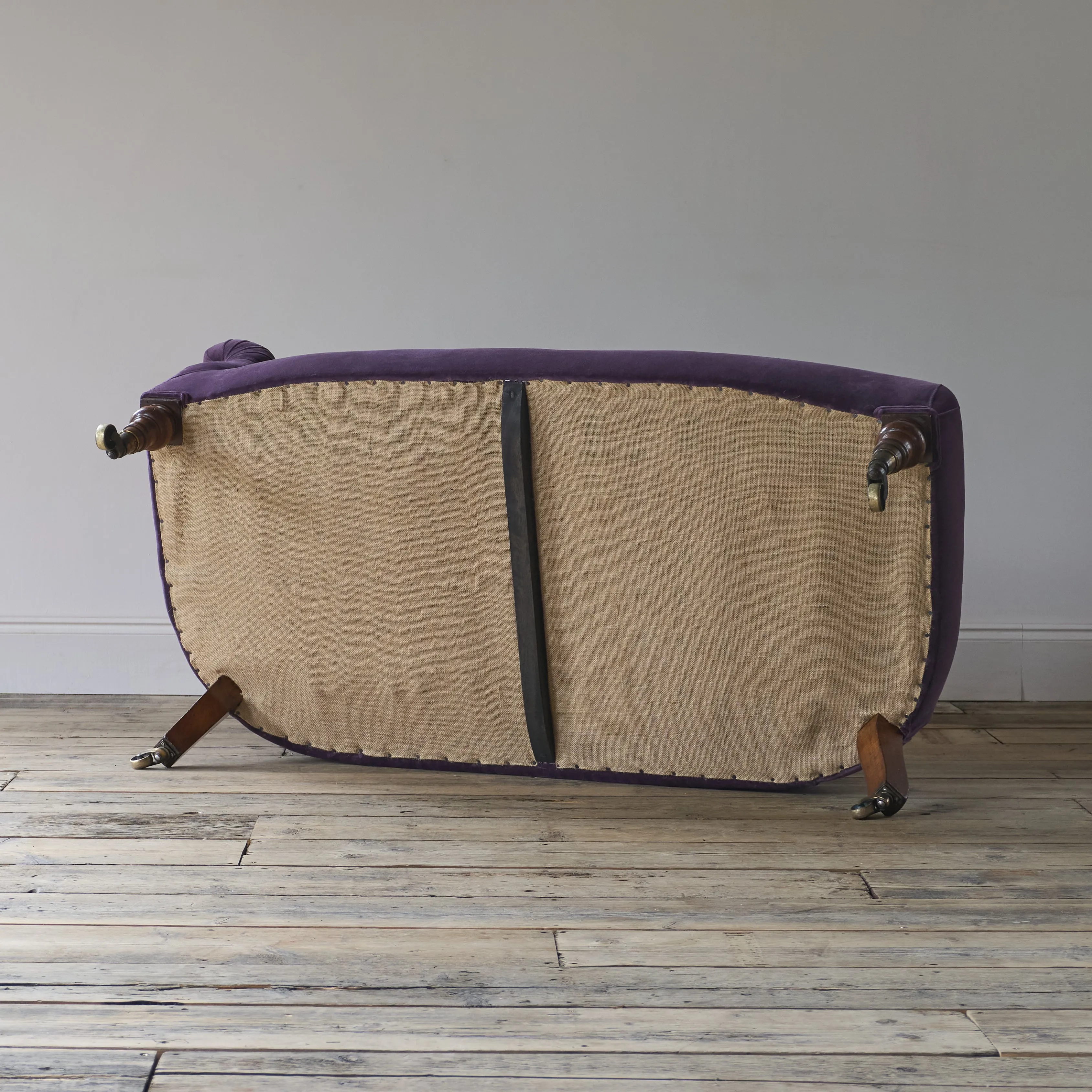Howard and Sons Chaise Longue