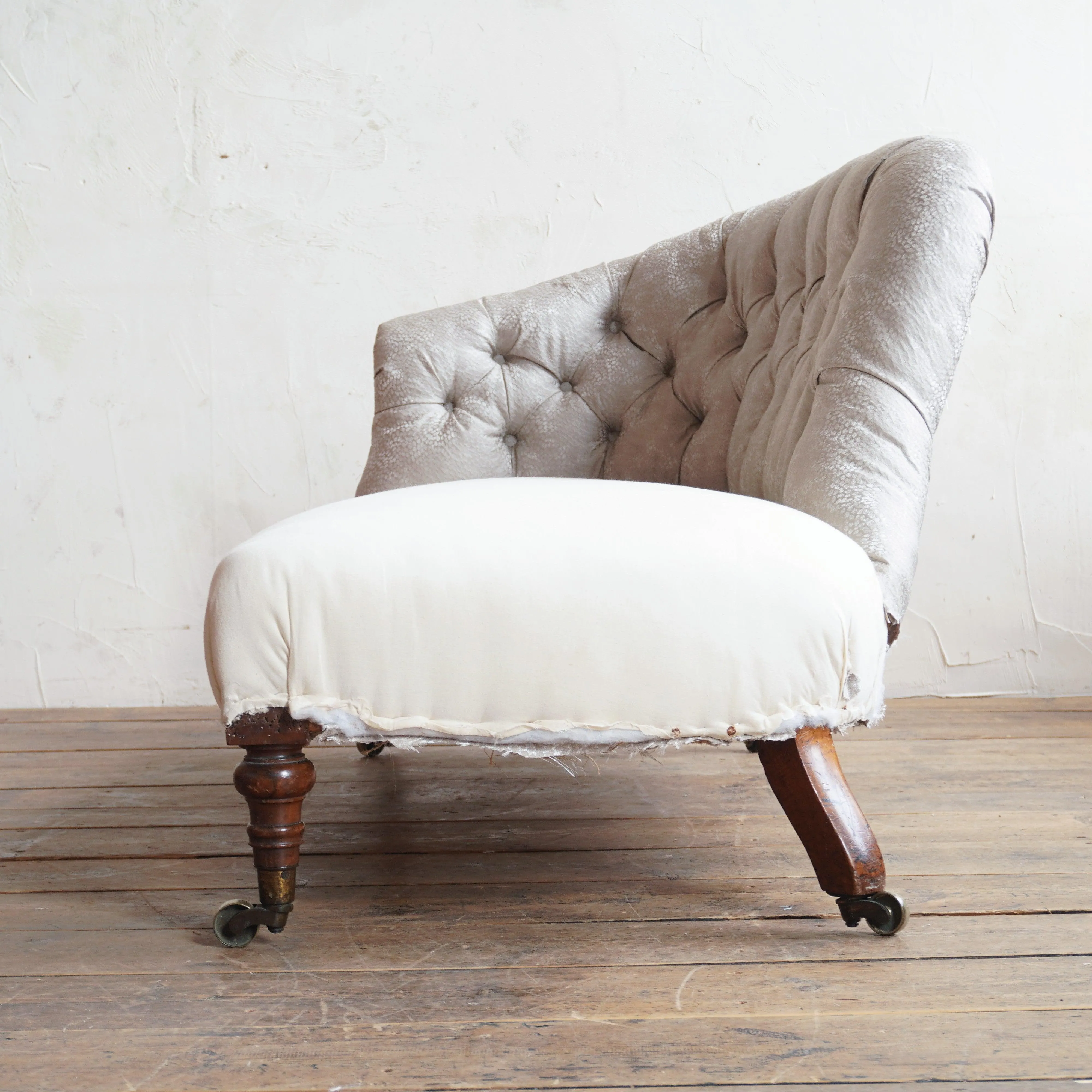 Howard and Sons Chaise Longue