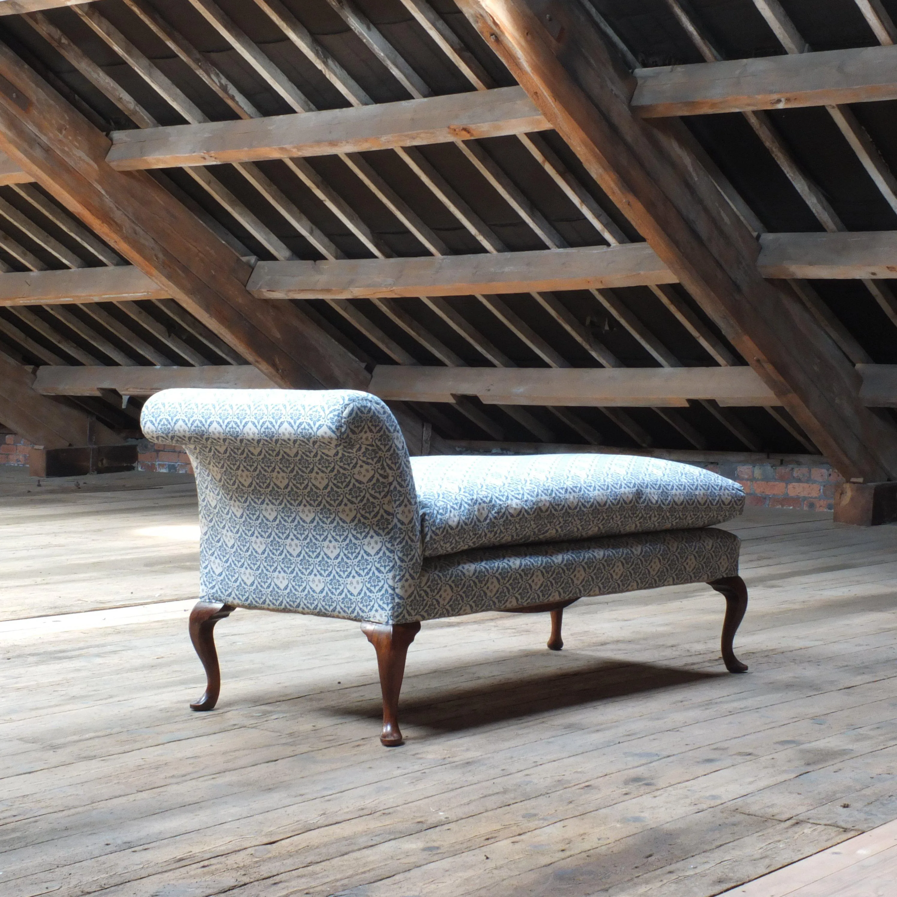 Howard and son's Chaise Lounge Daybed