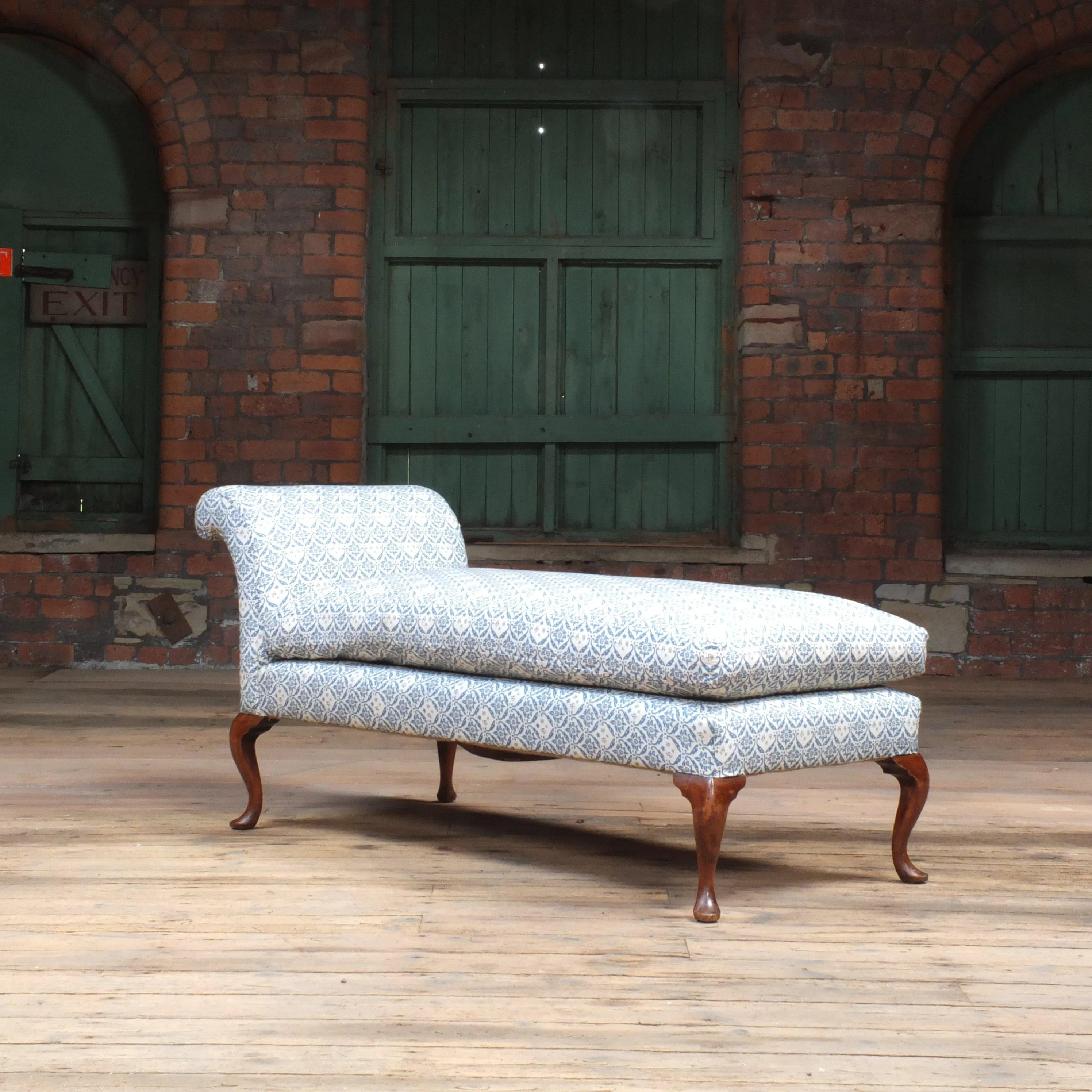 Howard and son's Chaise Lounge Daybed