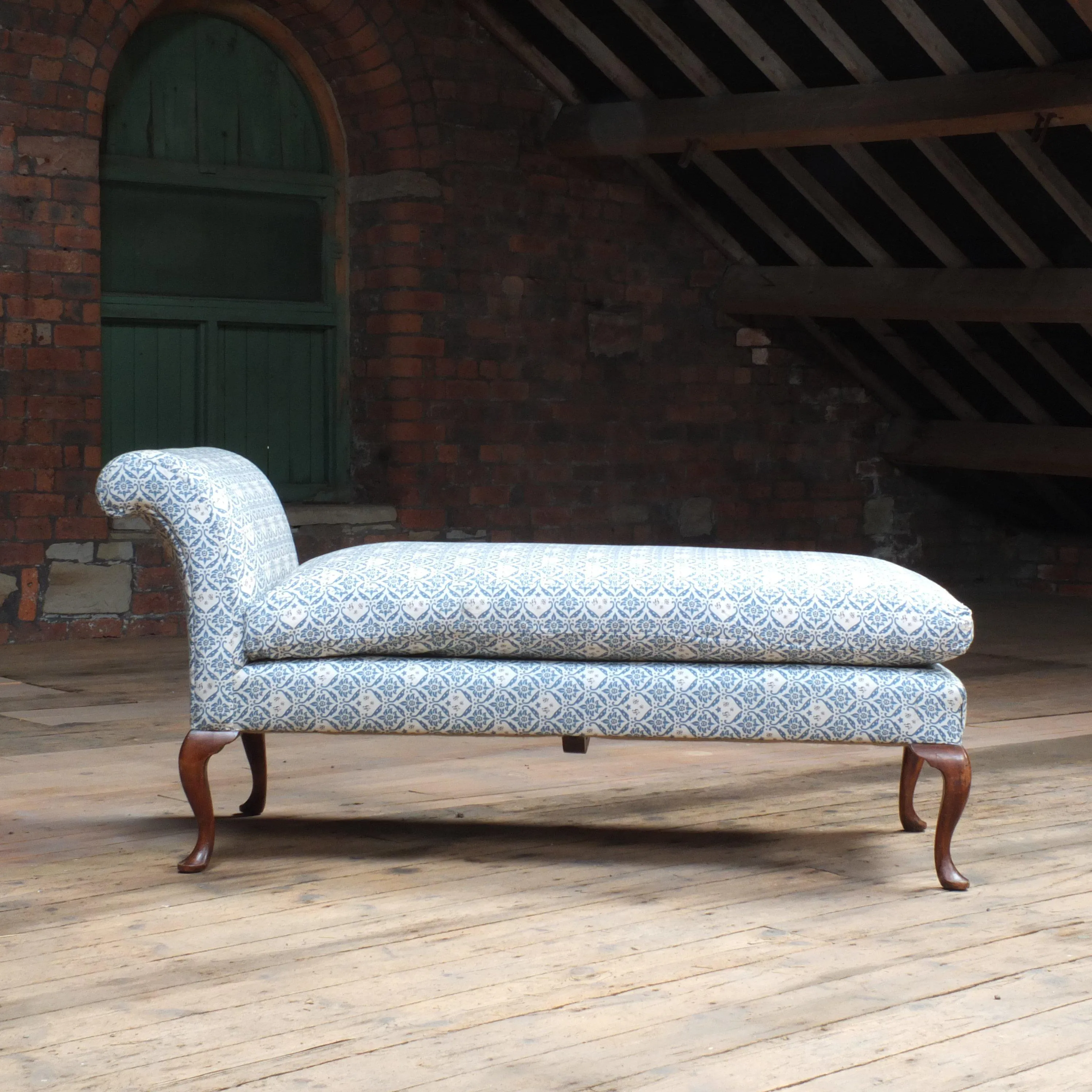 Howard and son's Chaise Lounge Daybed