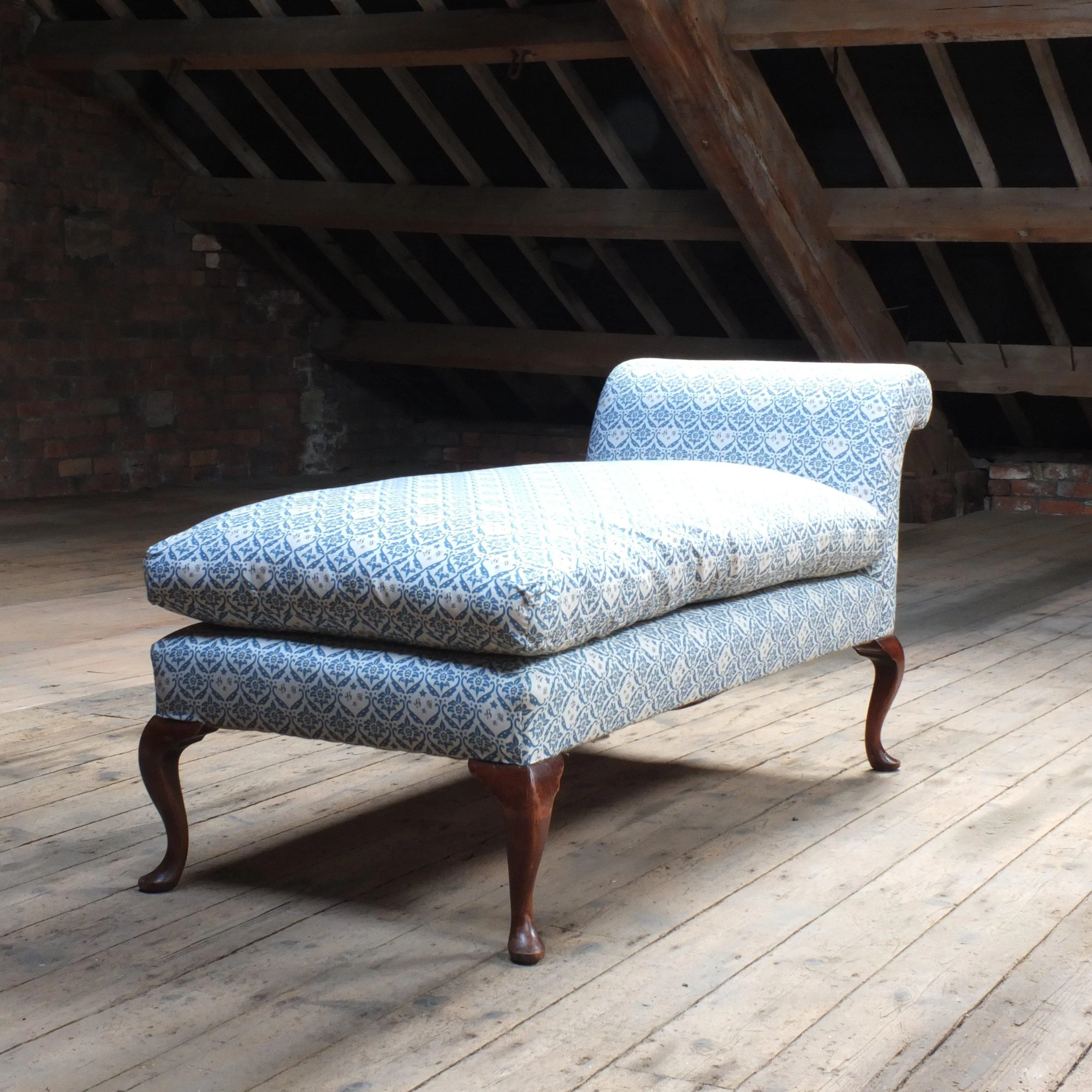 Howard and son's Chaise Lounge Daybed