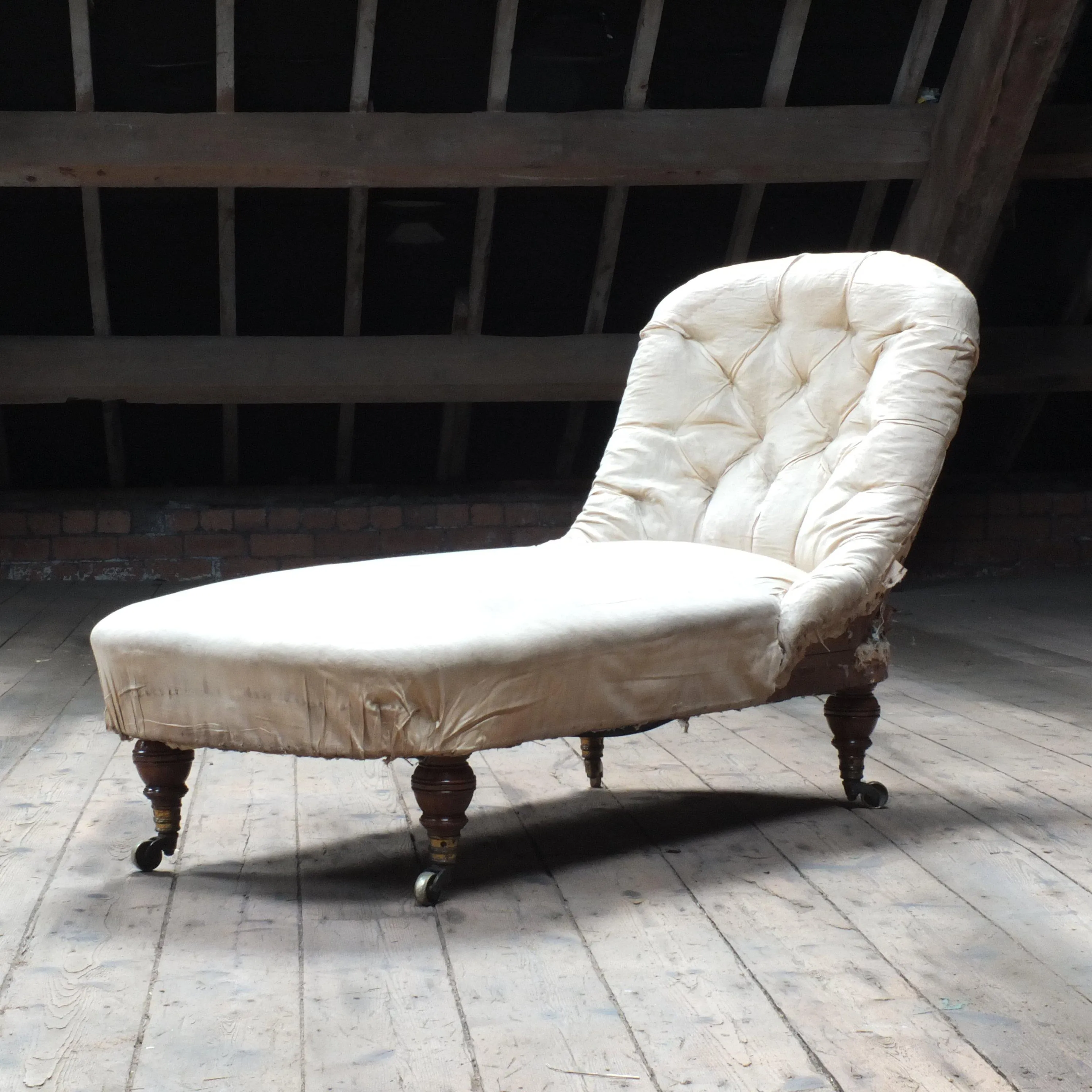 Howard and son's Chaise Lounge / daybed