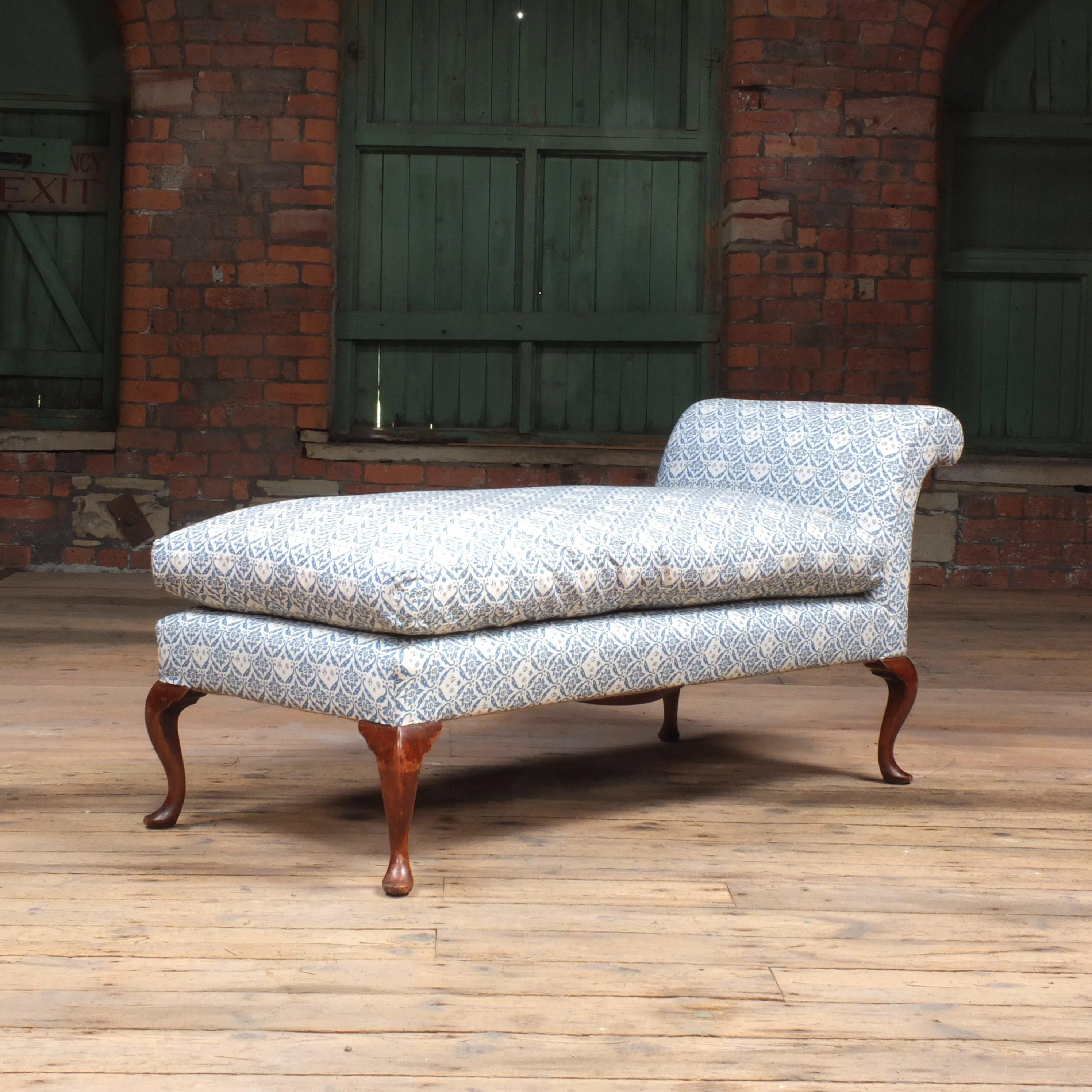 Howard and son's Chaise Lounge Daybed