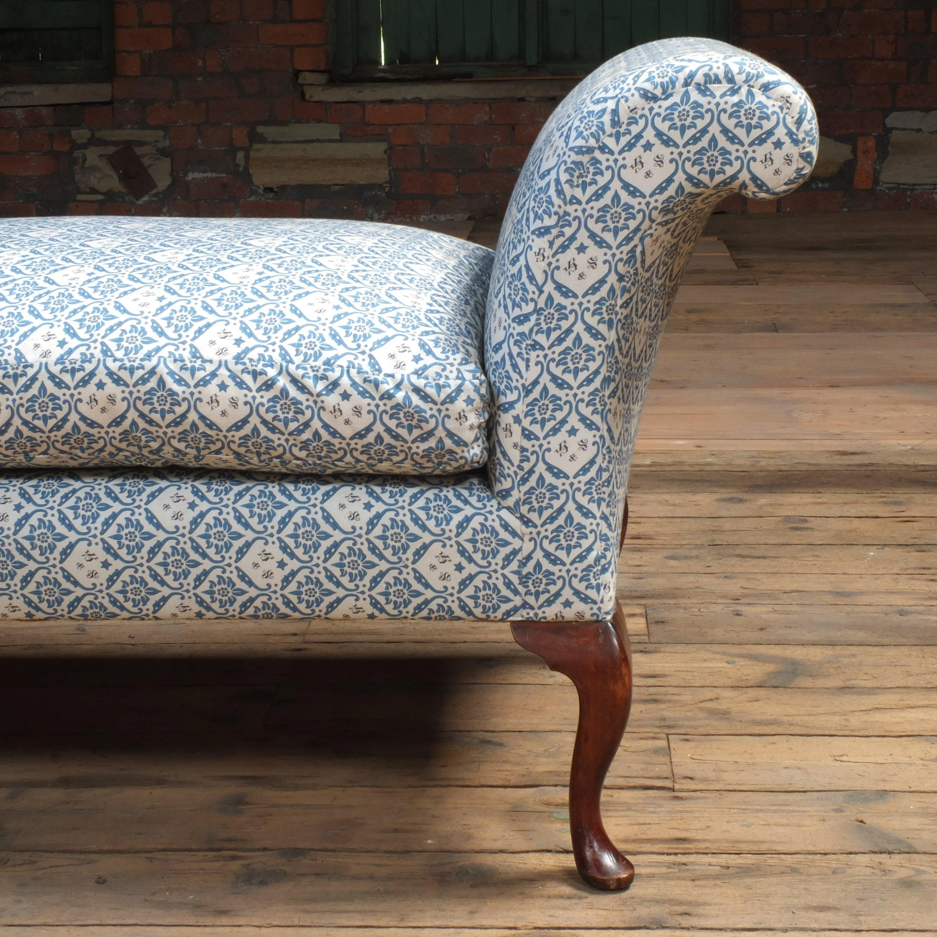 Howard and son's Chaise Lounge Daybed