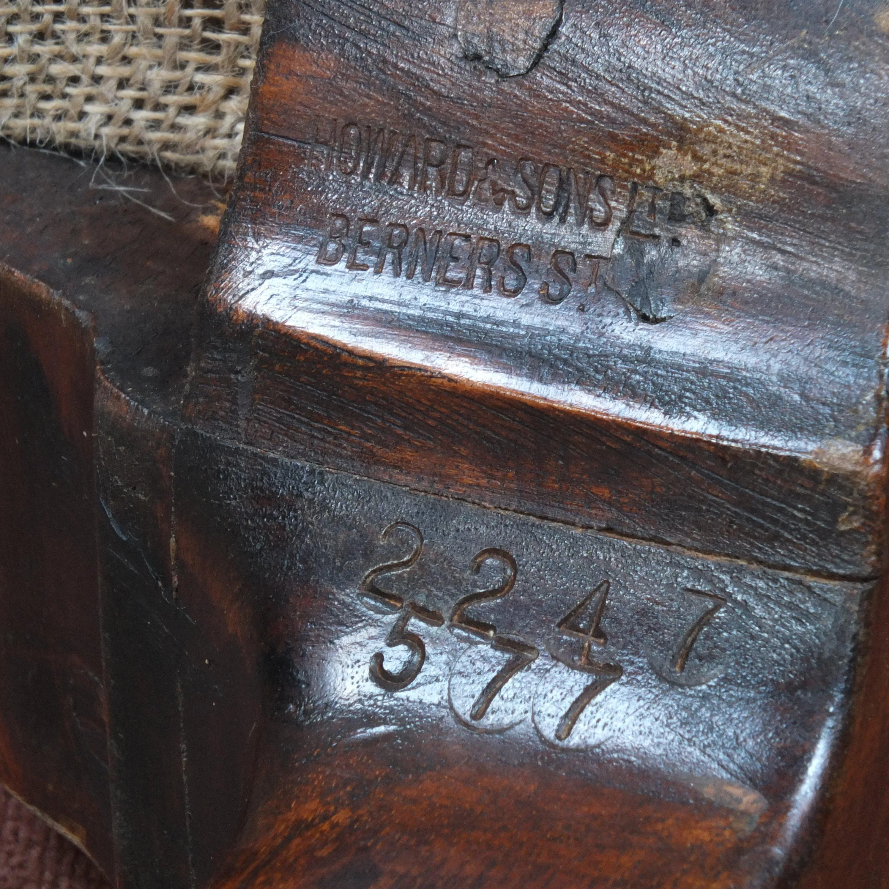 Howard and son's Chaise Lounge Daybed