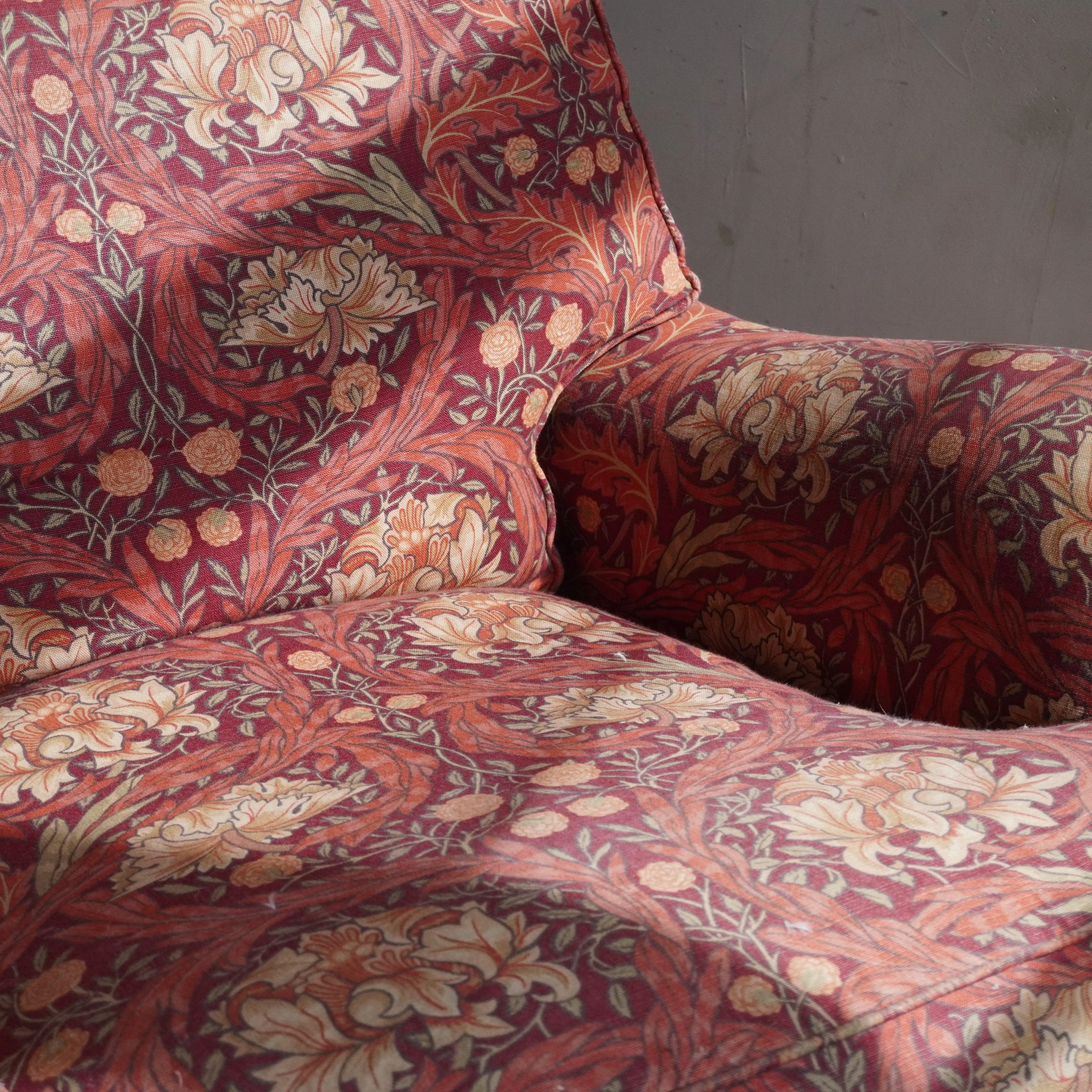 Howard Style Sofa