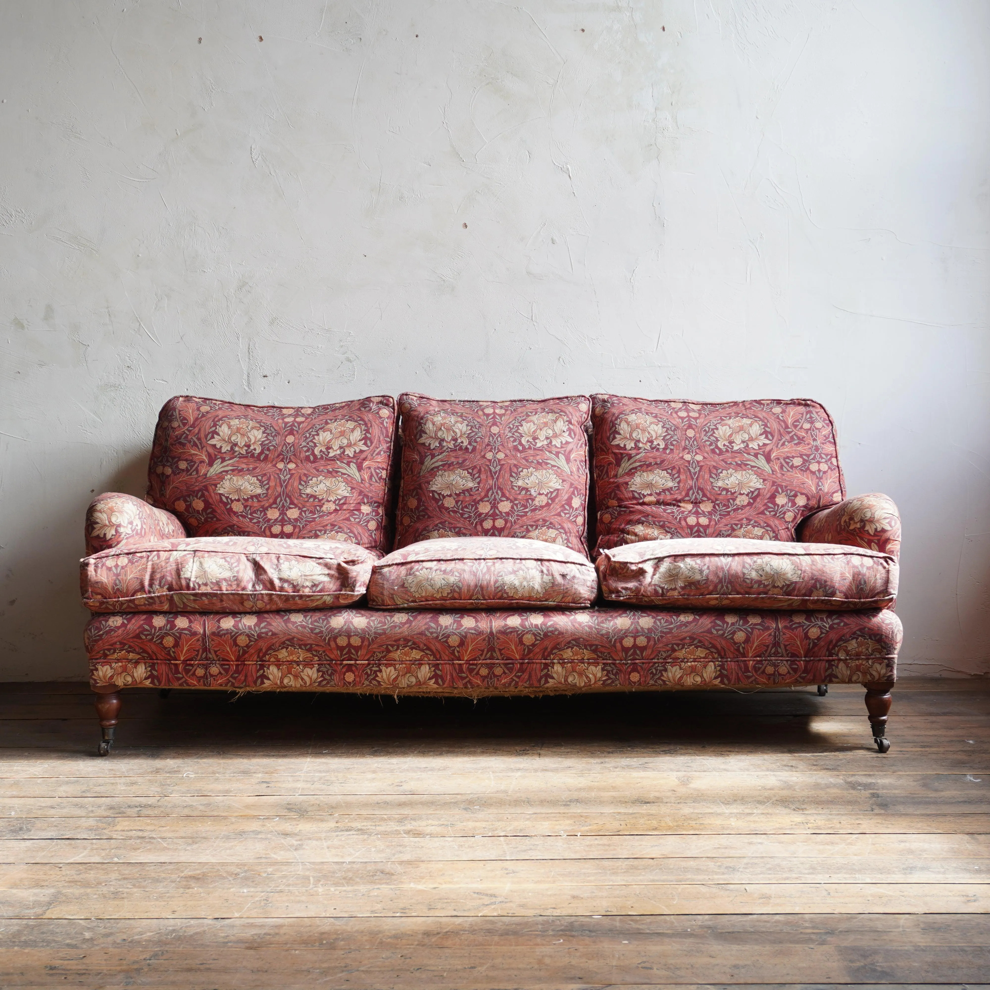 Howard Style Sofa