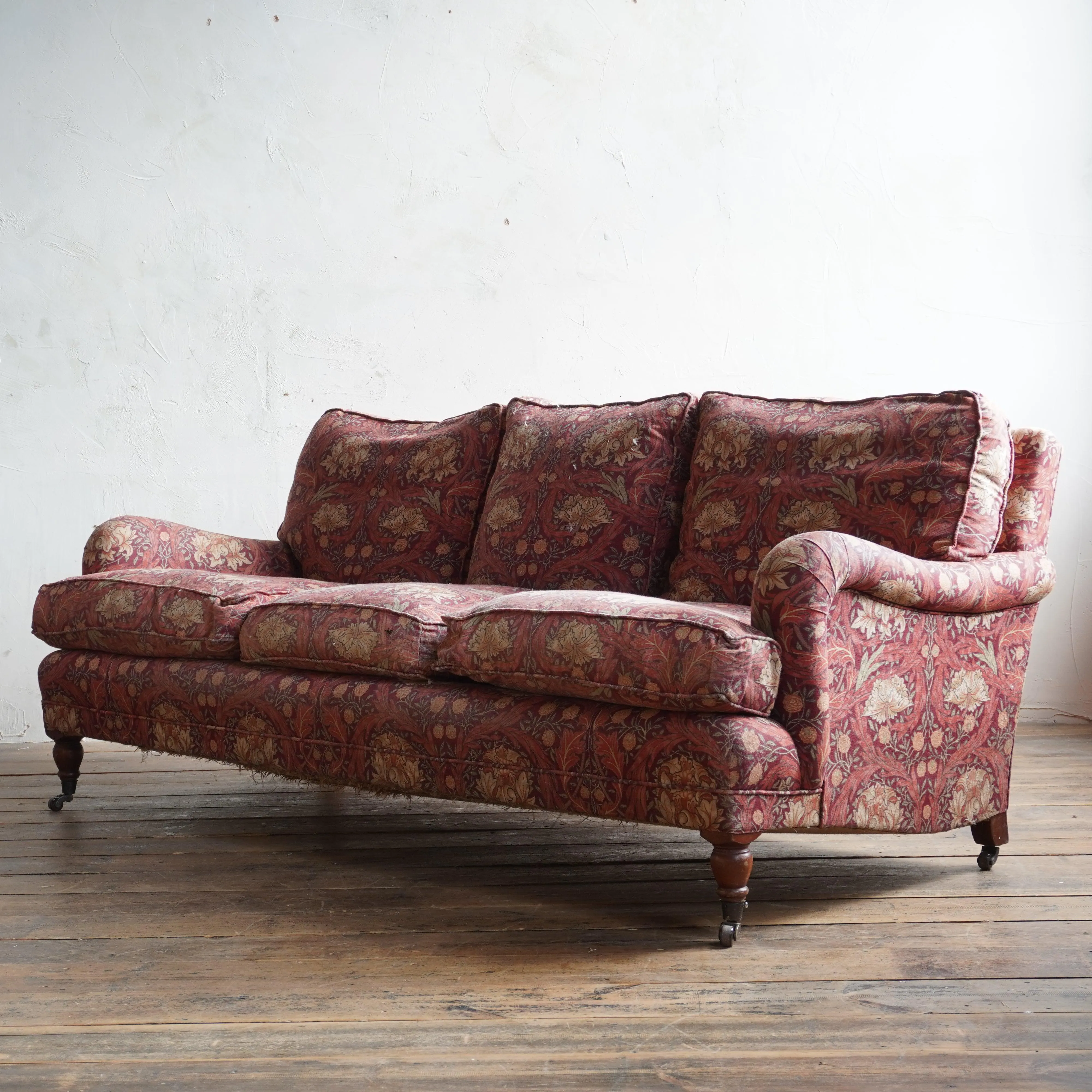 Howard Style Sofa