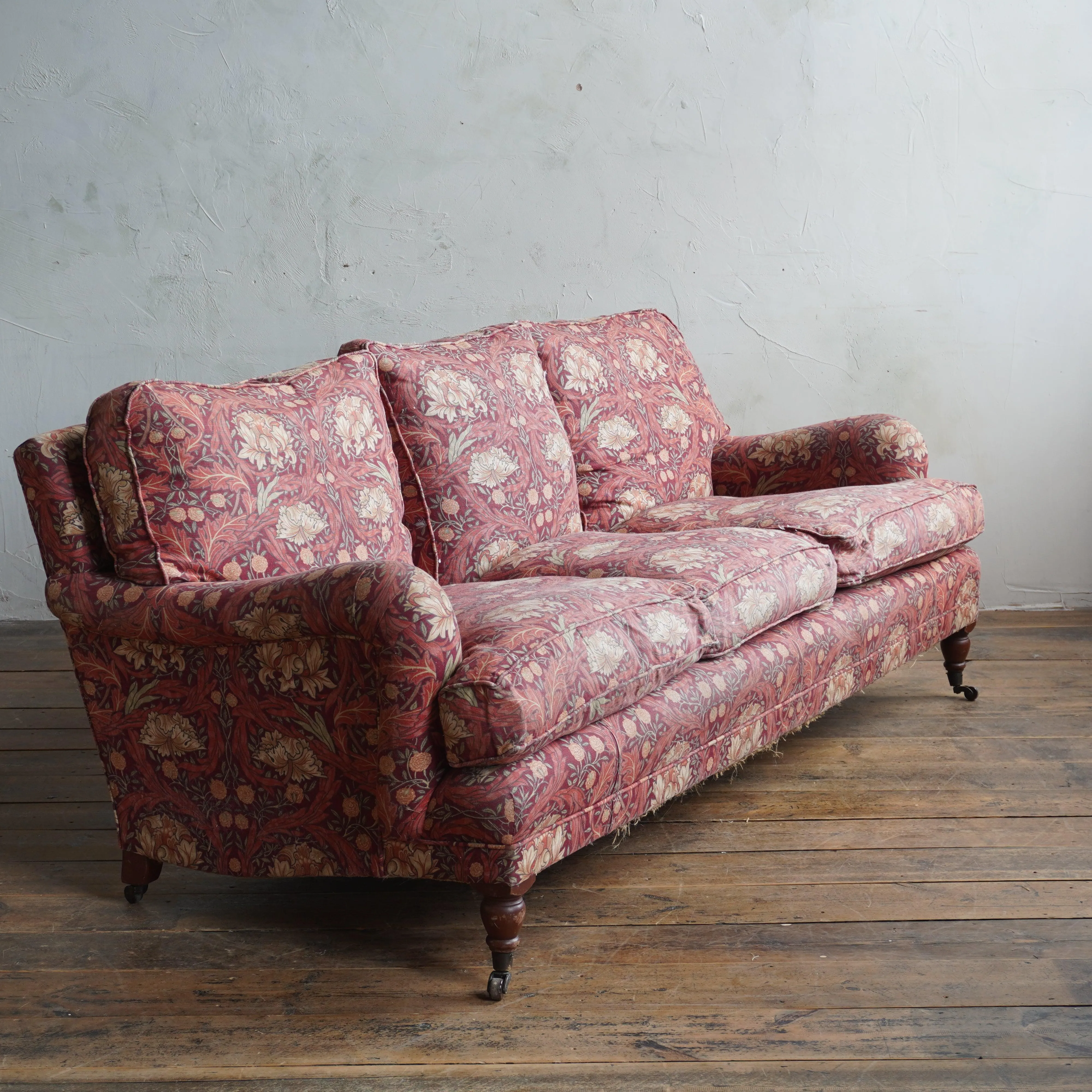 Howard Style Sofa