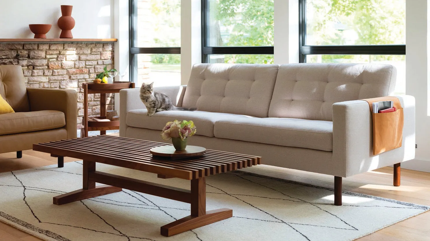 joan 83" sofa (tufted) - fabric
