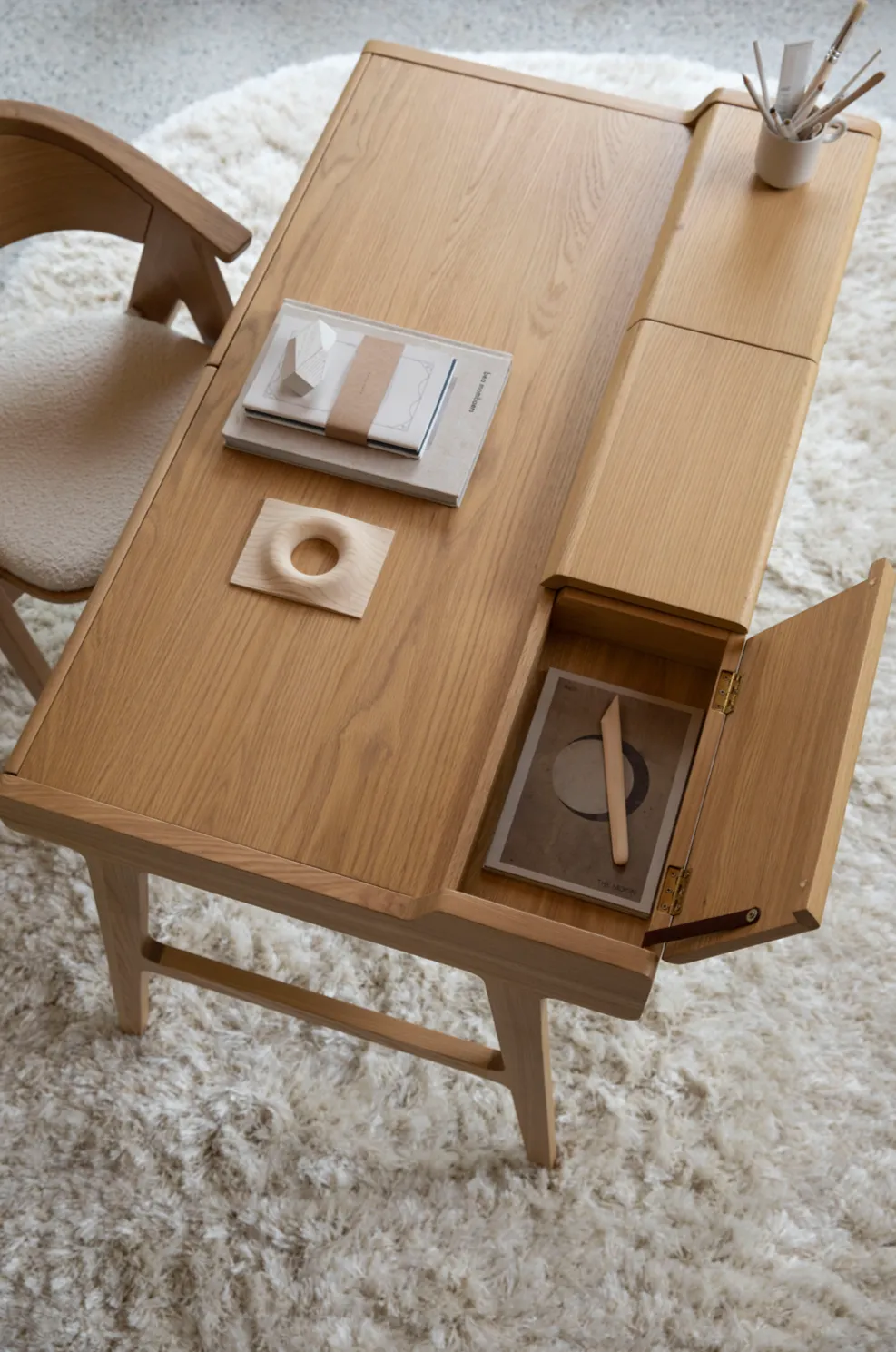 Kaat Desk Table
