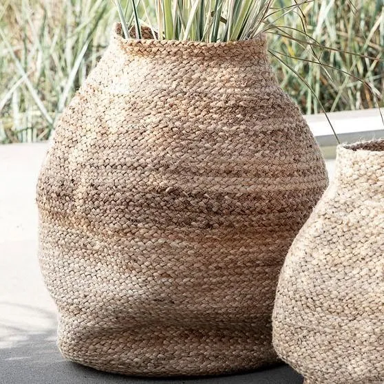 Large Bulbous Jute Basket - Natural