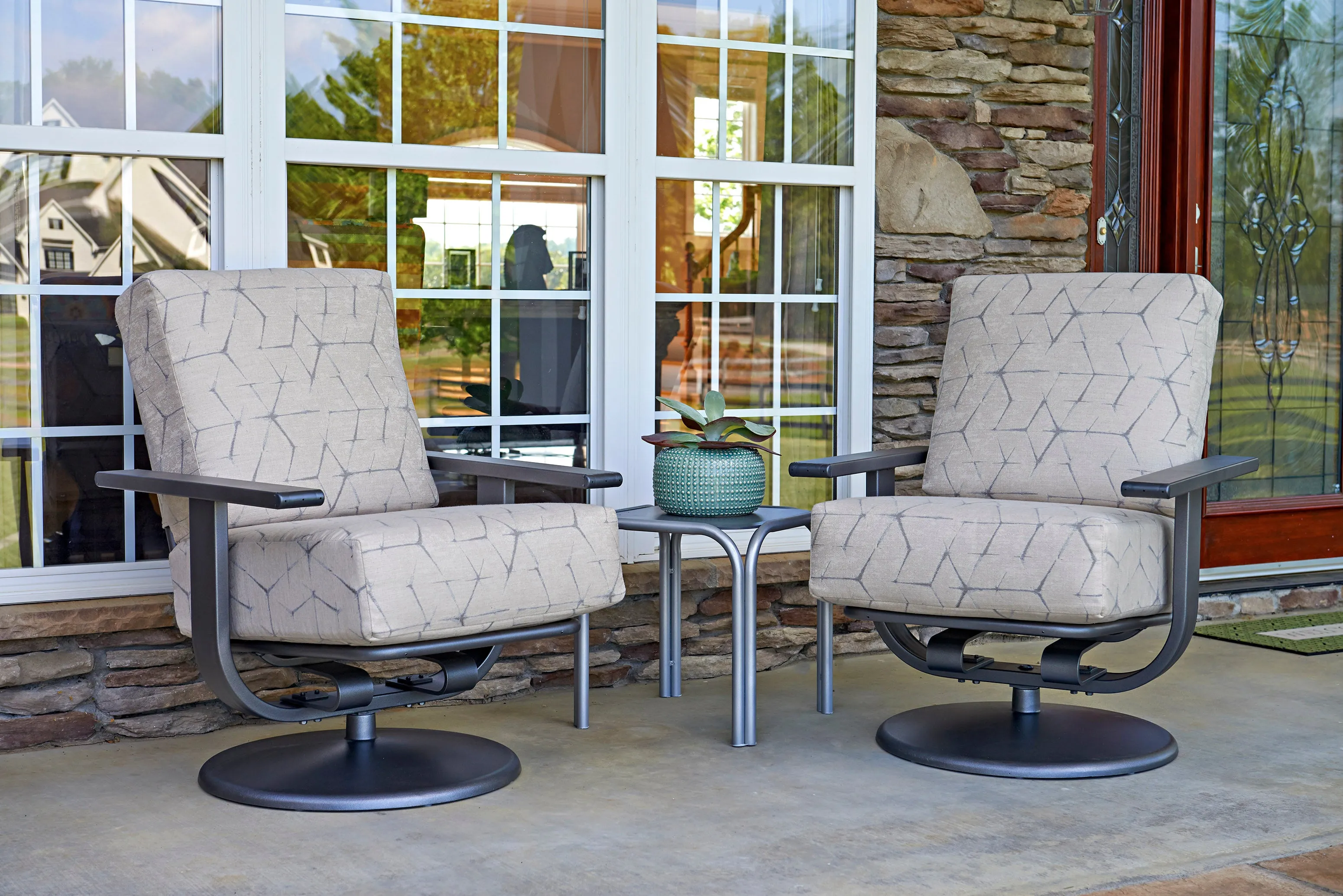 Larssen Collection - Telescope Casual (Cushion Seating)