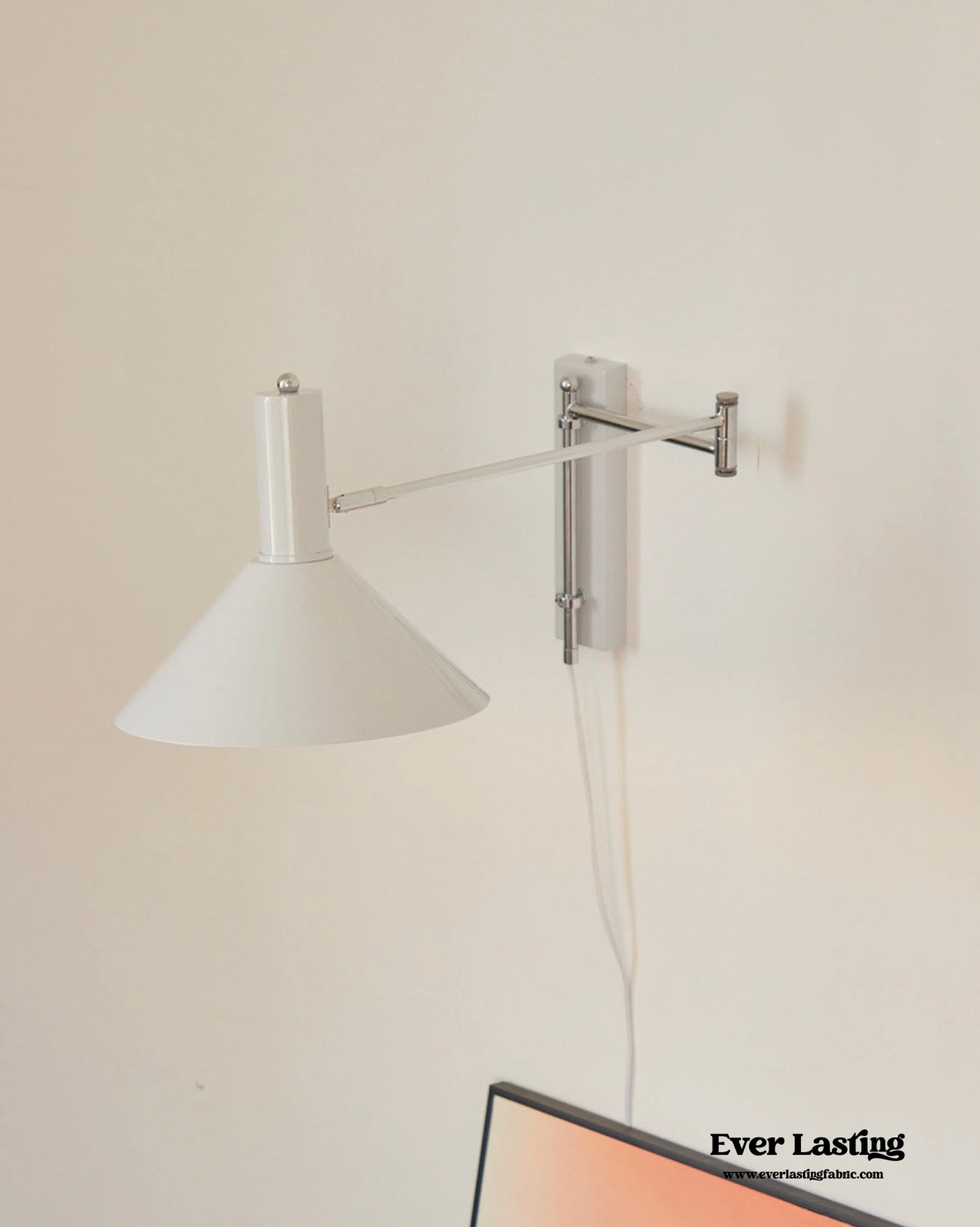 Minimal Foldable Metal Light / Red