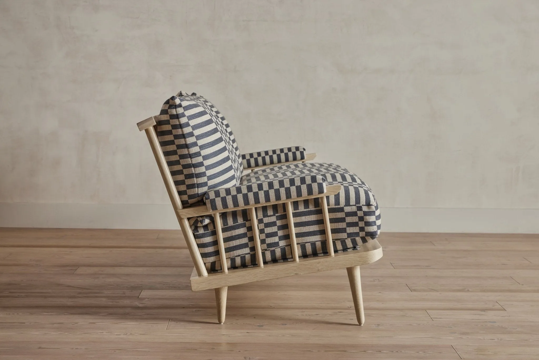 Nickey Kehoe Spindle Back Viewing Settee