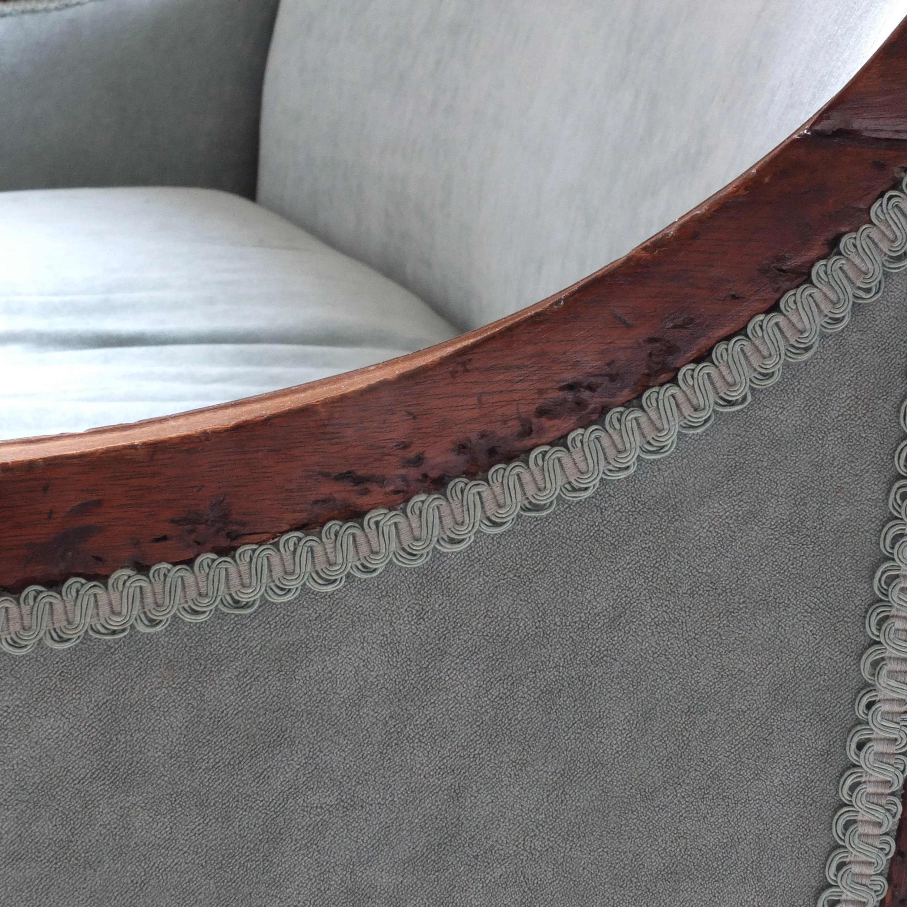 Rare Georgian curved sofa
