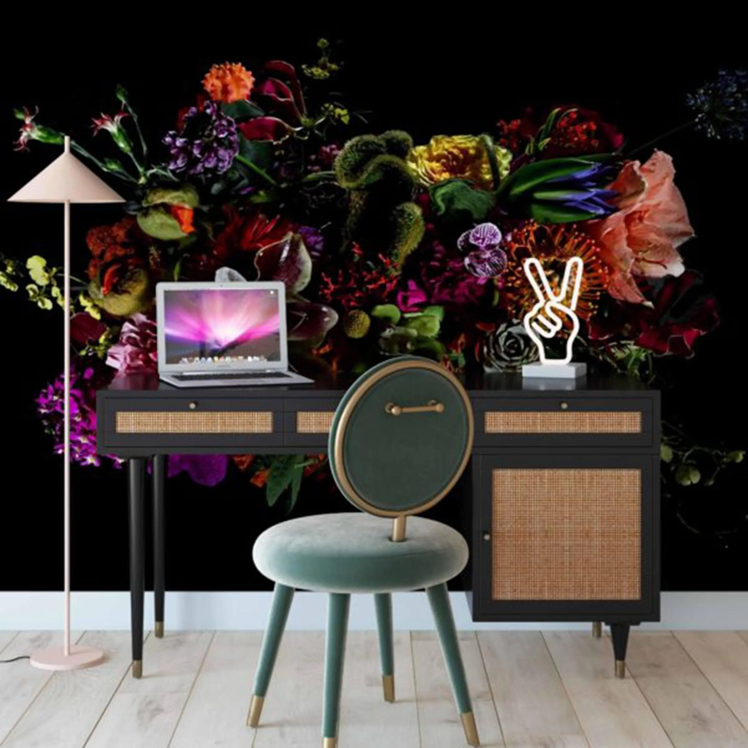 Sierra Desk, Noir
