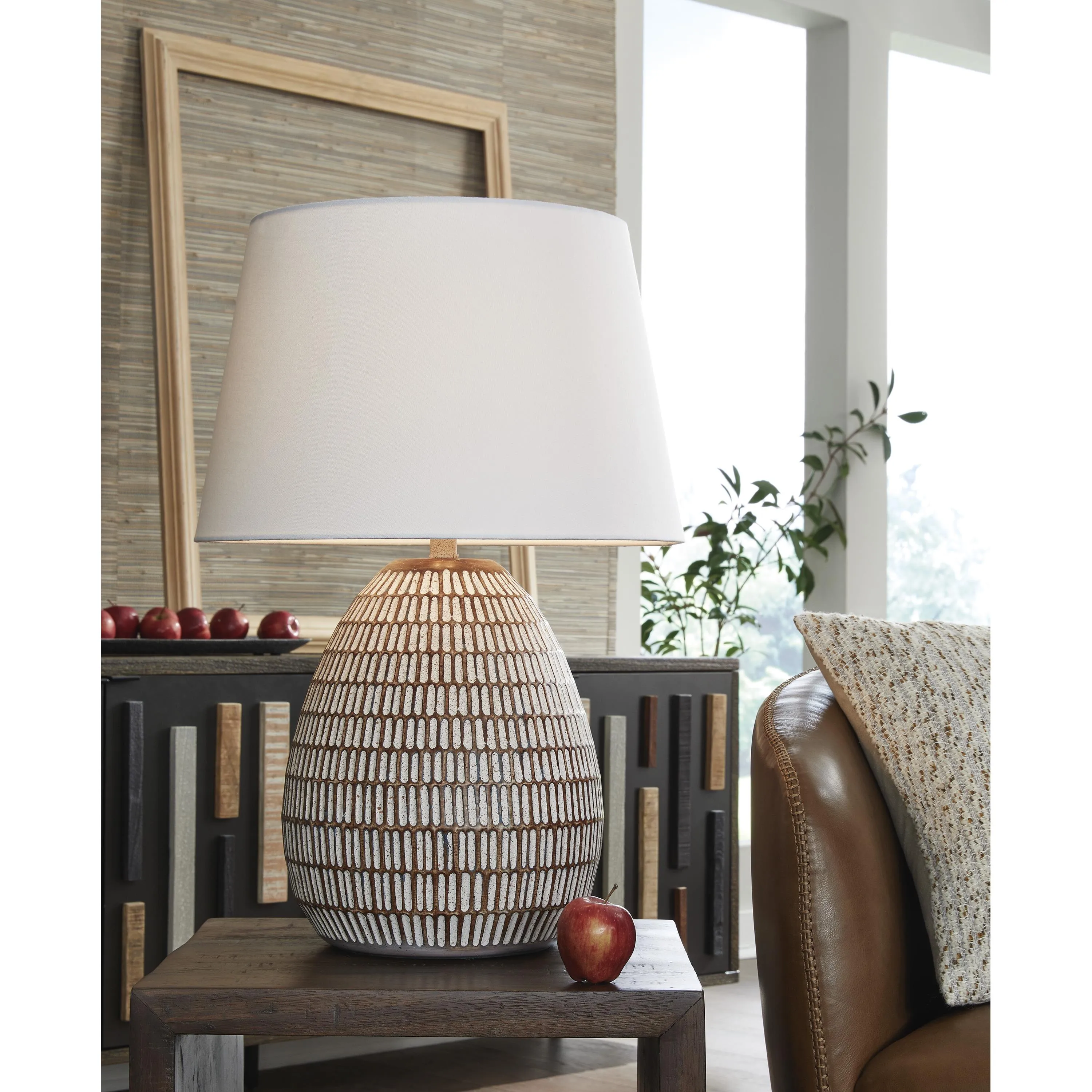 Signature Design by Ashley Darrich Table Lamp L235804