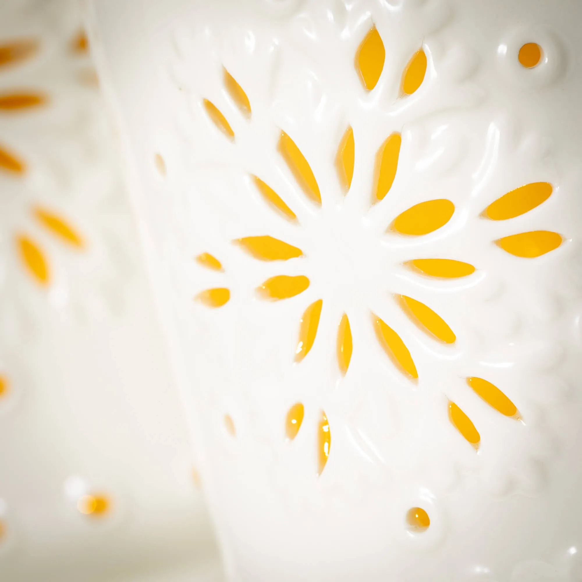 SNOWFLAKE LANTERN