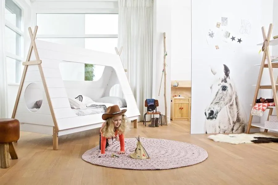 TIPI White Bookcase