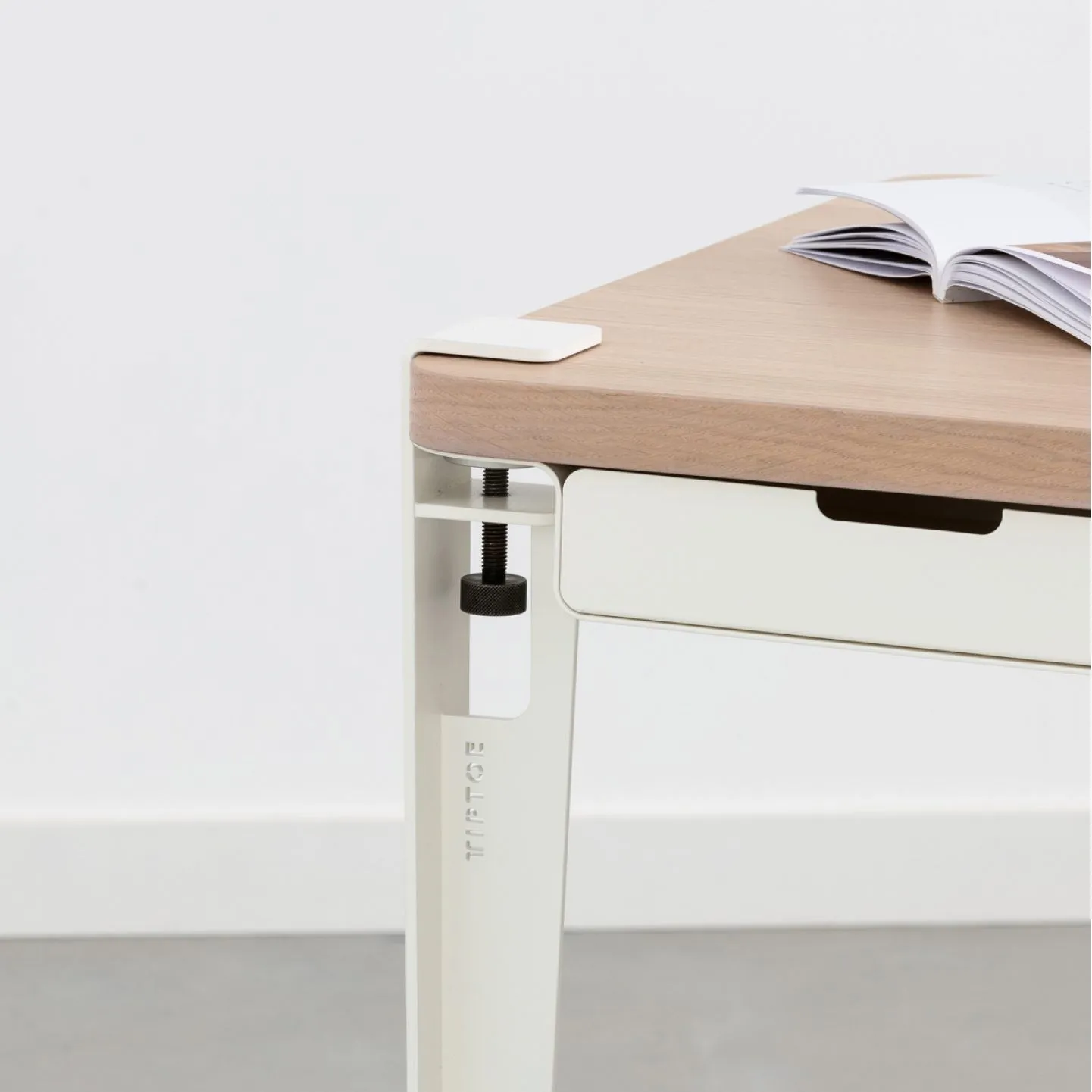 TIPTOE MONOCHROME Desk - Cloudy White - 120x60cm