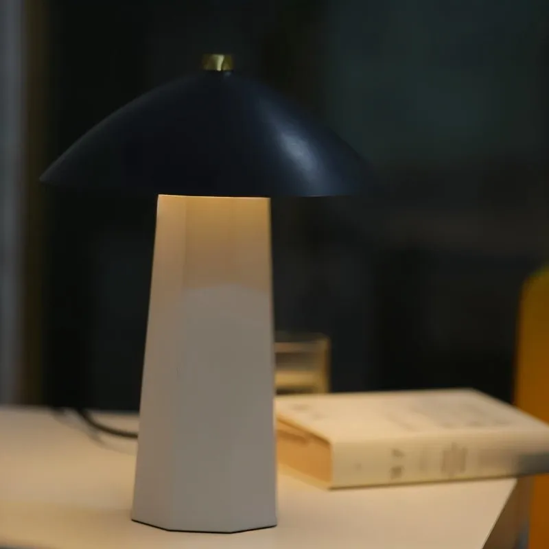 Vine Table Lamp
